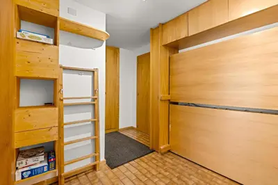 Ein Etagenbett oder Etagenbetten in einem Zimmer der Unterkunft Dents-Rousses E2 - 5 pers - Siviez
