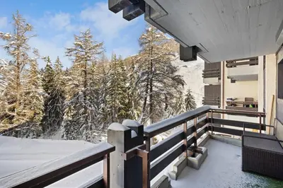 Ein Balkon oder eine Terrasse in der Unterkunft Dents-Rousses D2 - 4 pers - Siviez