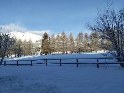 Appartement avec jardin à Crans-Montana im Winter