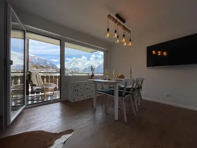 TV/Unterhaltungsangebot in der Unterkunft Sunny Alps View: Central Bliss