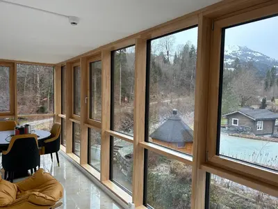 Ein allgemeiner Bergblick oder ein Berglick von des Bed & Breakfasts aus