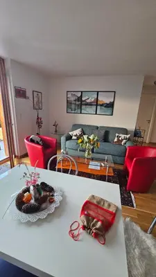 Ein Sitzbereich in der Unterkunft Appartement meublé à louer à Nax