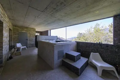 Ein Balkon oder eine Terrasse in der Unterkunft Résidence moderne avec jacuzzi
