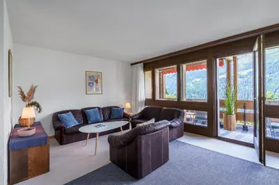 Ein Sitzbereich in der Unterkunft Chalet Krokus 6