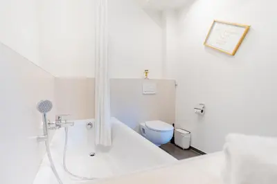 Ein Badezimmer in der Unterkunft Unique Penthouse with Gallery and Mountain View