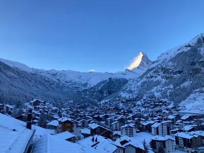 Ein allgemeiner Bergblick oder ein Berglick von der Ferienwohnung aus