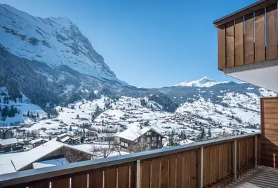 Ein allgemeiner Bergblick oder ein Berglick von der Ferienwohnung aus