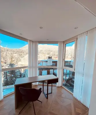 Ein Balkon oder eine Terrasse in der Unterkunft Exclusive Comfy Apartment in Central Crans-Montana