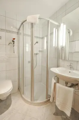 Ein Badezimmer in der Unterkunft Haus Shangri-La