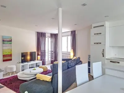 Ein Sitzbereich in der Unterkunft Apartment Violettes-Vacances B Apt- 429 by Interhome