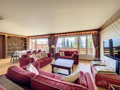 TV/Unterhaltungsangebot in der Unterkunft Apartment Crans-Colline 17 by Interhome