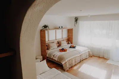 Ein Bett oder Betten in einem Zimmer der Unterkunft Superb Modern Studio Leukerbad