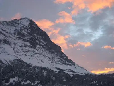 Ein allgemeiner Bergblick oder ein Berglick von der Ferienwohnung aus