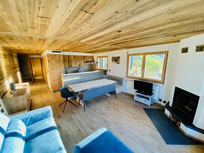 Ein Sitzbereich in der Unterkunft Fontanettaz V 007 - MOUNTAIN & VIEW apartment 8 pers