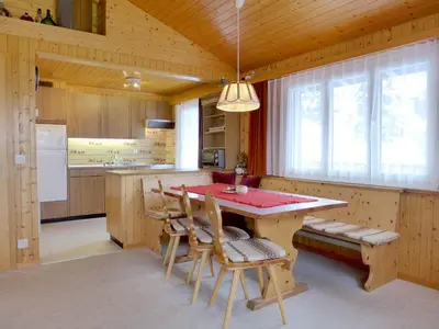 Küche/Küchenzeile in der Unterkunft Chalet Chalet Larix by Interhome