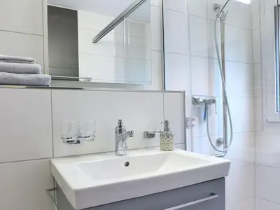 Ein Badezimmer in der Unterkunft Apartment Ibex by Interhome