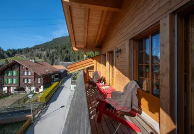 Ein allgemeiner Bergblick oder ein Berglick von der Ferienwohnung aus