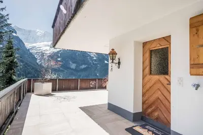 Ein allgemeiner Bergblick oder ein Berglick von der Ferienwohnung aus