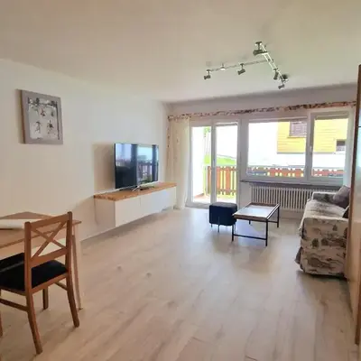 Familienfreundliche Studio 42m2 mit gratis Parking und WiFI nahe Sportaren und Torrentbahn