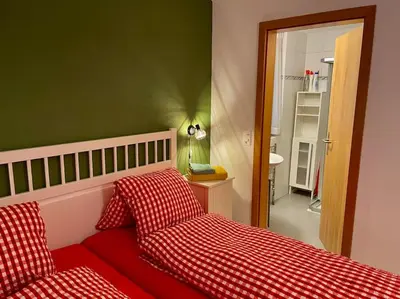 Ein Bett oder Betten in einem Zimmer der Unterkunft Romantic Swiss Alp Iseltwald with Lake & Mountains