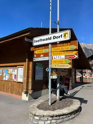 Ein Zertifikat, Auszeichnung, Logo oder anderes Dokument, das in der Unterkunft Romantic Swiss Alp Iseltwald with Lake & Mountains ausgestellt ist