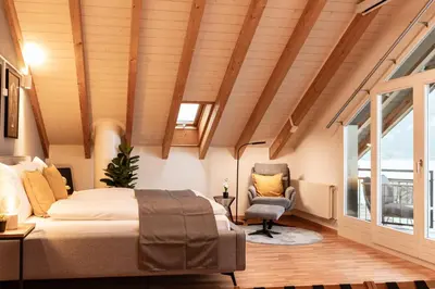 Ein Sitzbereich in der Unterkunft Spirit Apartments - The Penthouse - Lake View - Parking