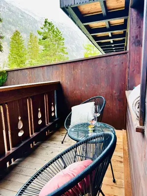 Ein allgemeiner Bergblick oder ein Berglick von der Ferienwohnung aus