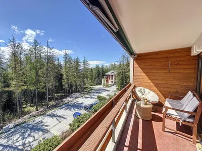 Ein Balkon oder eine Terrasse in der Unterkunft Réséda