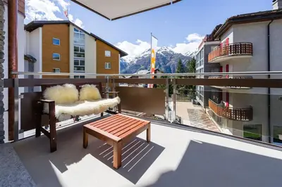 Ein allgemeiner Bergblick oder ein Berglick von der Ferienwohnung aus