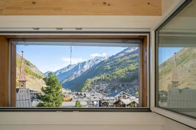 Ein allgemeiner Bergblick oder ein Berglick von der Ferienwohnung aus