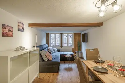 Ein Sitzbereich in der Unterkunft StayBrienz - Lake Brienz Holiday Apartment