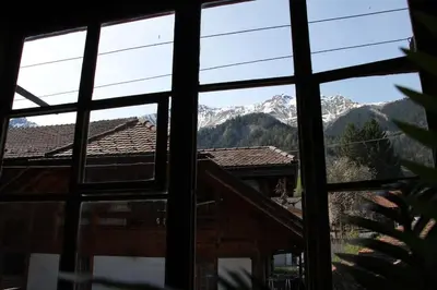 Ein allgemeiner Bergblick oder ein Berglick von der Ferienwohnung aus