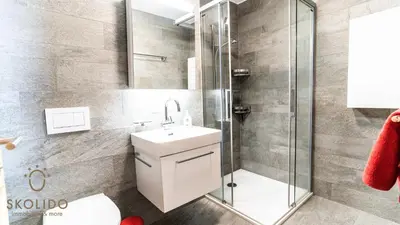 Ein Badezimmer in der Unterkunft Haus Golmenegg, Riederalp
