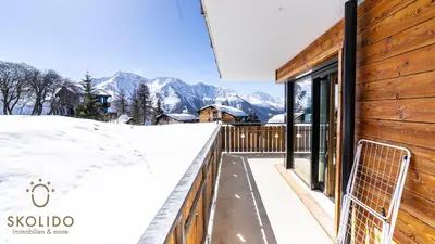 Ein allgemeiner Bergblick oder ein Berglick von der Ferienwohnung aus