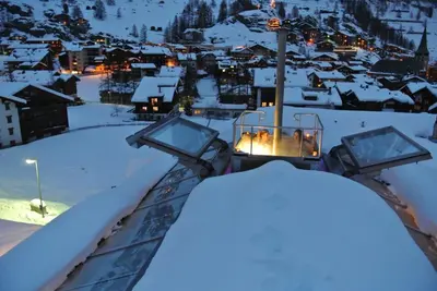 Luxury Chalet by Heinz Julen im Winter