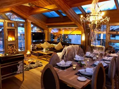 Ein Sitzbereich in der Unterkunft Luxury Chalet by Heinz Julen
