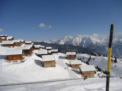 Ein allgemeiner Bergblick oder ein Berglick von der Ferienwohnung aus