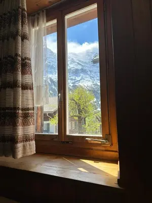 Ein allgemeiner Bergblick oder ein Berglick von der Ferienwohnung aus