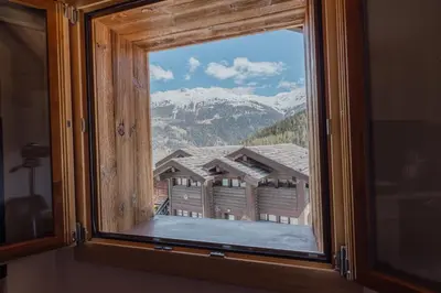 Ein allgemeiner Bergblick oder ein Berglick von der Ferienwohnung aus