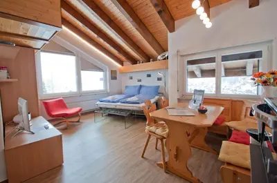 Ein Sitzbereich in der Unterkunft Haus Bodmen A, Studio Riffelsee