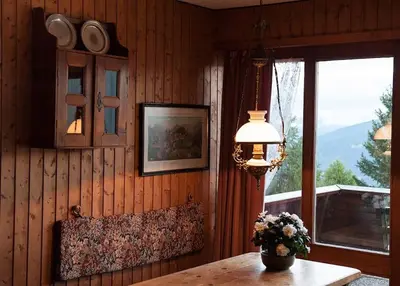 Ein allgemeiner Bergblick oder ein Berglick von der Ferienwohnung aus