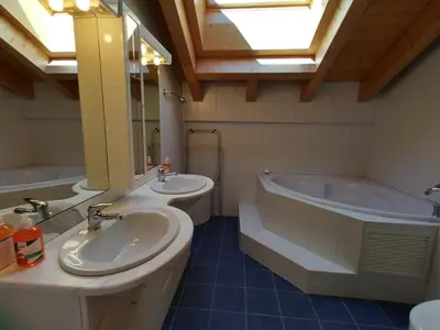Ein Badezimmer in der Unterkunft Anessa 5-1 - Attika, atemberaubende Aussicht