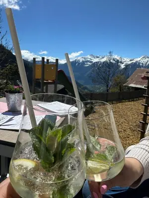 Ein allgemeiner Bergblick oder ein Berglick von der Ferienwohnung aus