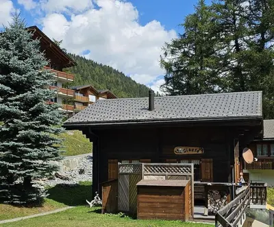 Ein allgemeiner Bergblick oder ein Berglick von der Ferienwohnung aus