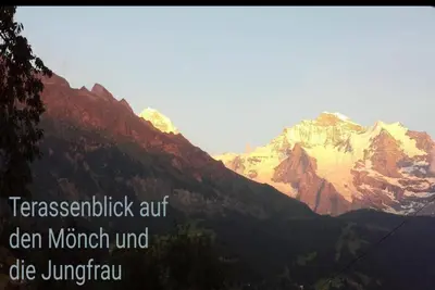 Ein allgemeiner Bergblick oder ein Berglick von der Ferienwohnung aus