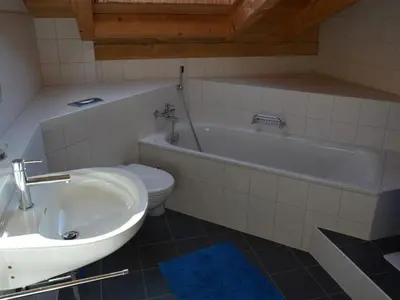 Ein Badezimmer in der Unterkunft Apartment Alpha by Interhome