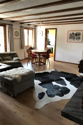 Ein Sitzbereich in der Unterkunft Apartment Strubeli by Interhome