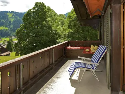 Ein allgemeiner Bergblick oder ein Berglick von der Ferienwohnung aus