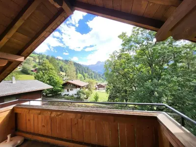 Ein allgemeiner Bergblick oder ein Berglick von der Ferienwohnung aus