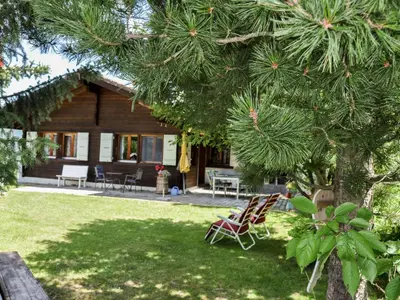 Ein Garten an der Unterkunft Chalet Himmulriich by Interhome